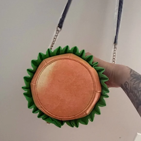 NWOT Betsey Johnson Kitsch Nice Buns Cheeseburger Crossbody - Picture 8 of 14